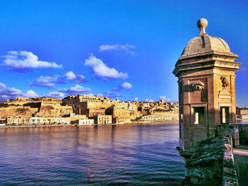 Magical Rooftop Penthouse Sliema Ngoại thất bức ảnh